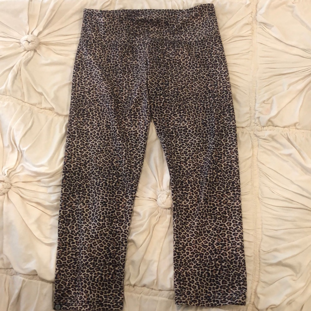 Onzie Capri. Leopard. Yoga workout. Small/medium